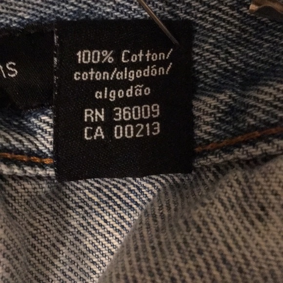 Calvin Klein Jeans (40 w X 43 l ) - Picture 6 of 8